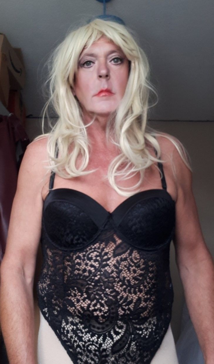 https://cdn.adultwork.com/gallery/G12/8894372.jpg