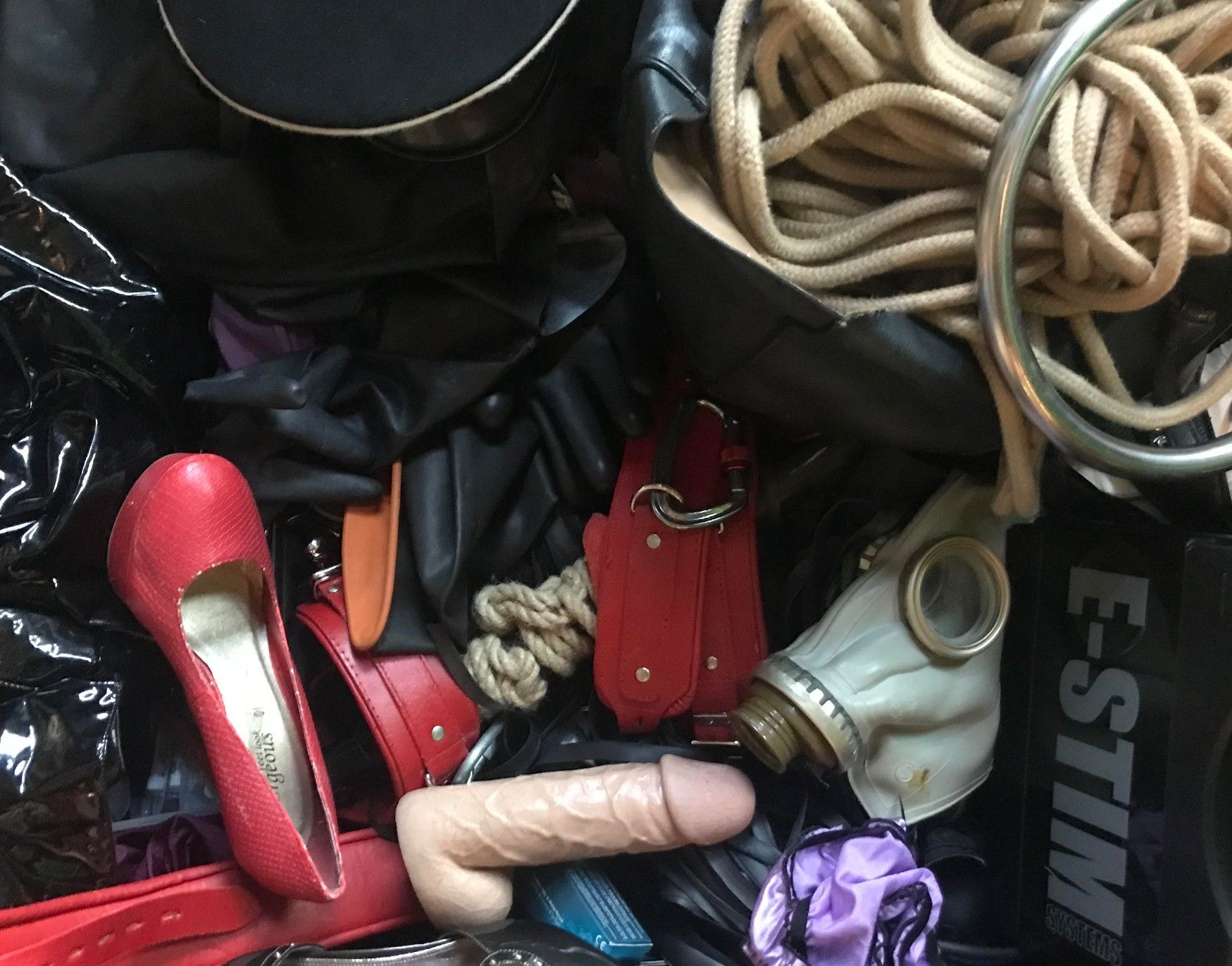 https://cdn.adultwork.com/gallery/G12/8894772.jpg