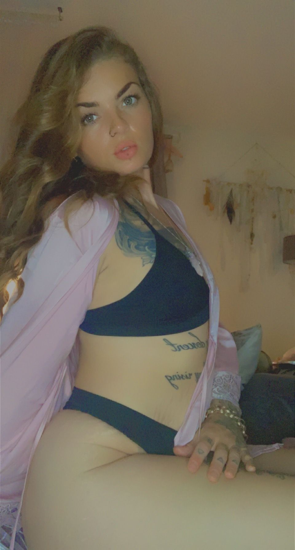 https://cdn.adultwork.com/gallery/G12/8894879.jpg