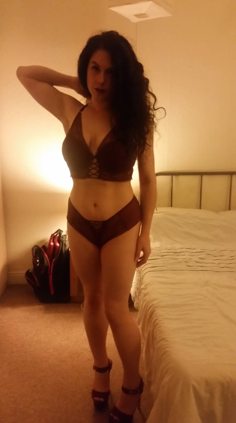 https://cdn.adultwork.com/gallery/G12/8896207.jpg