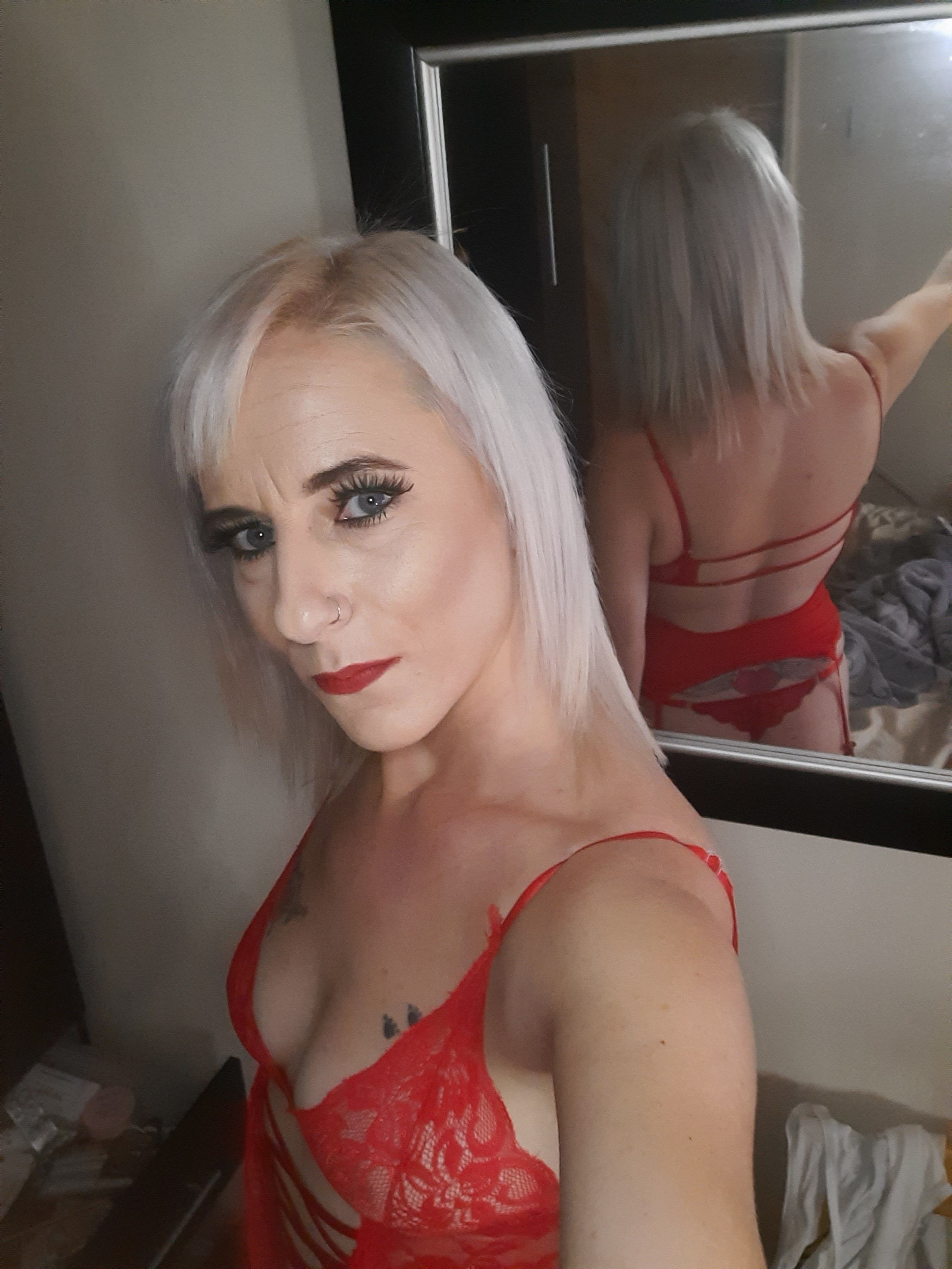 https://cdn.adultwork.com/gallery/G12/8896210.jpg