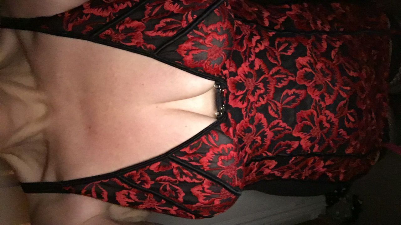 https://cdn.adultwork.com/gallery/G12/8896471.jpg