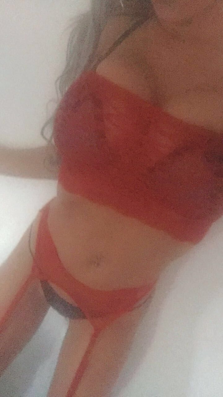 https://cdn.adultwork.com/gallery/G12/8898693.jpg