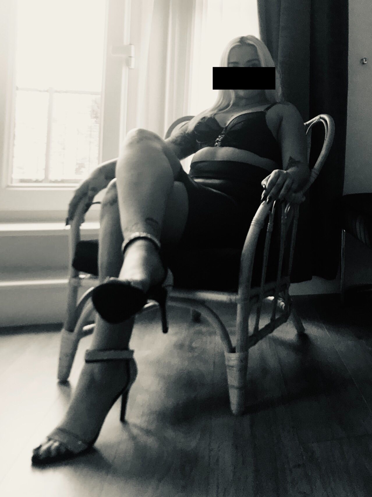 https://cdn.adultwork.com/gallery/G12/8900157.jpg