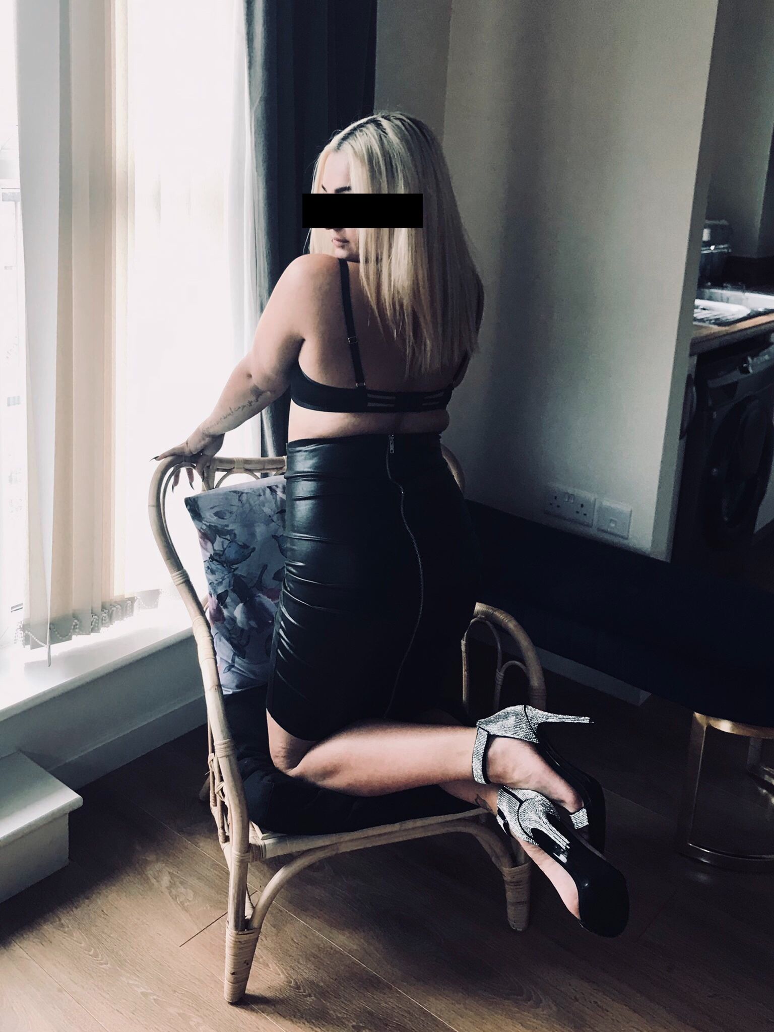 https://cdn.adultwork.com/gallery/G12/8900160.jpg