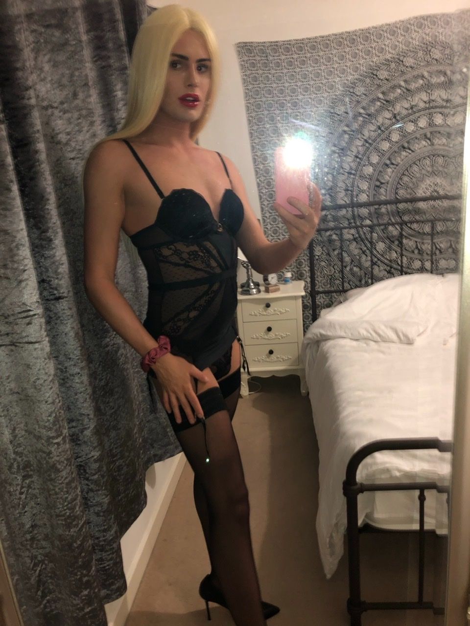 https://cdn.adultwork.com/gallery/G12/8900385.jpg