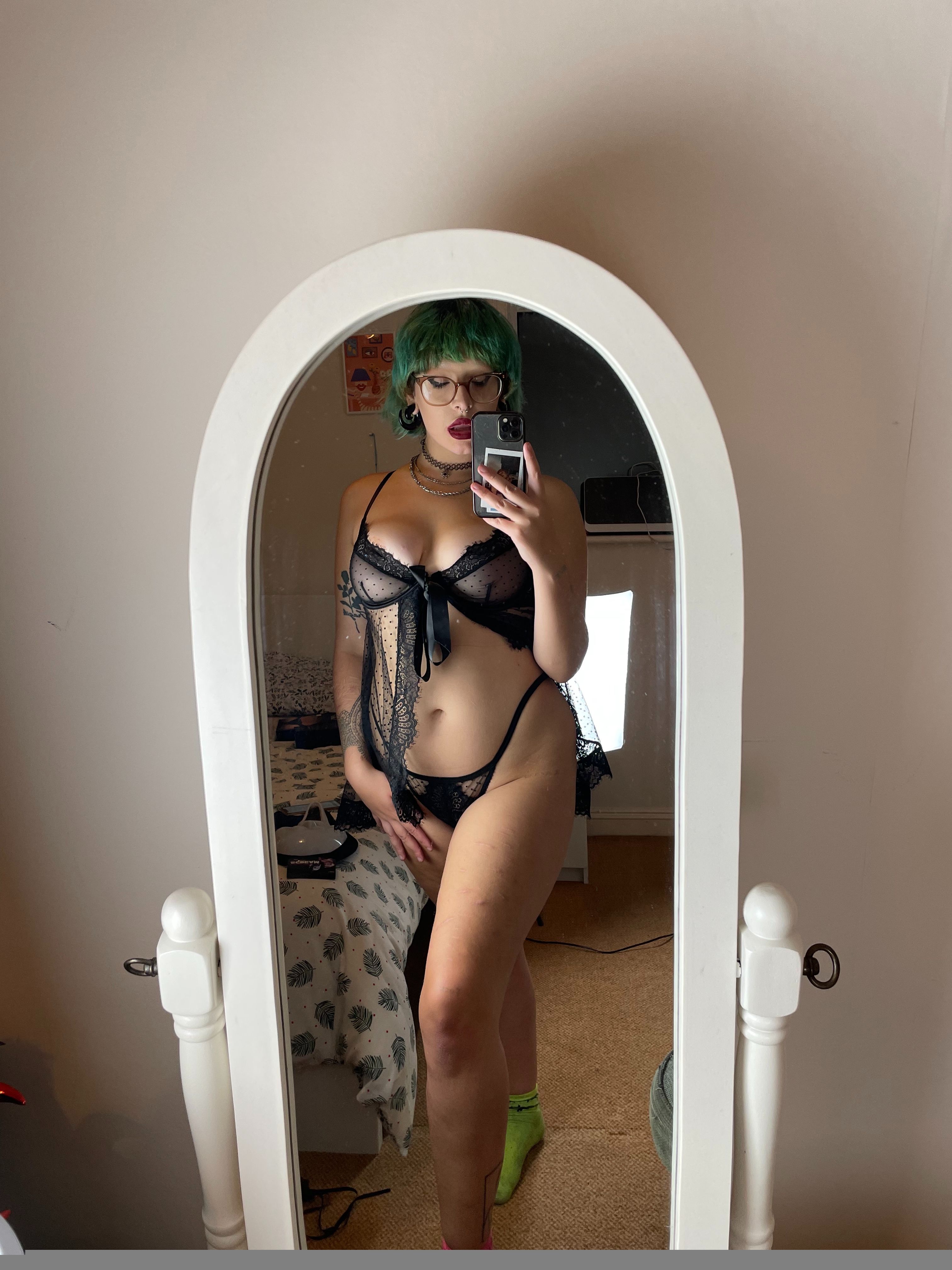 https://cdn.adultwork.com/gallery/G12/8900626.jpg