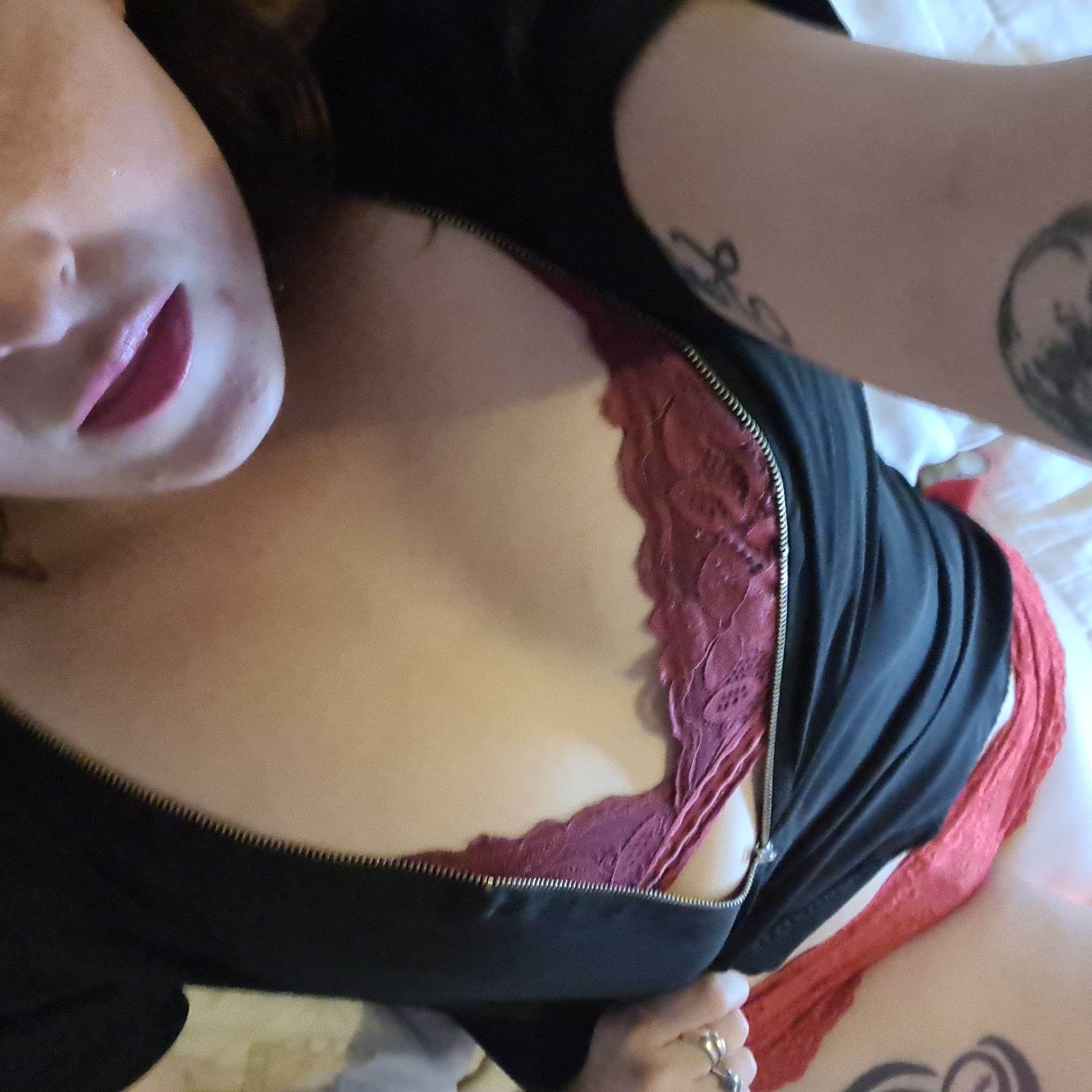 https://cdn.adultwork.com/gallery/G12/8900683.jpg