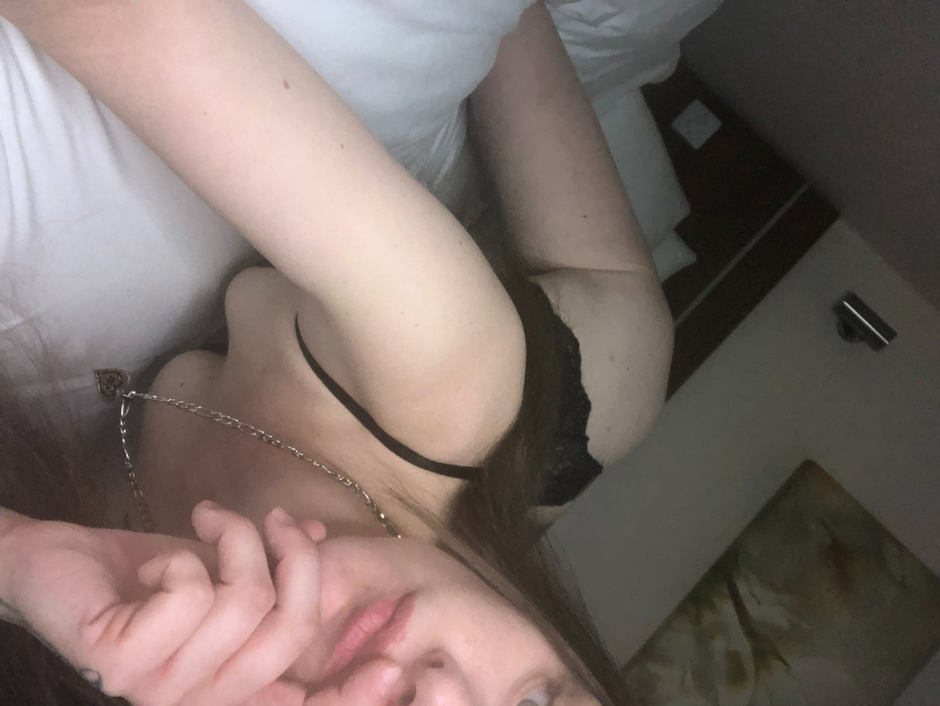 https://cdn.adultwork.com/gallery/G12/8901231.jpg