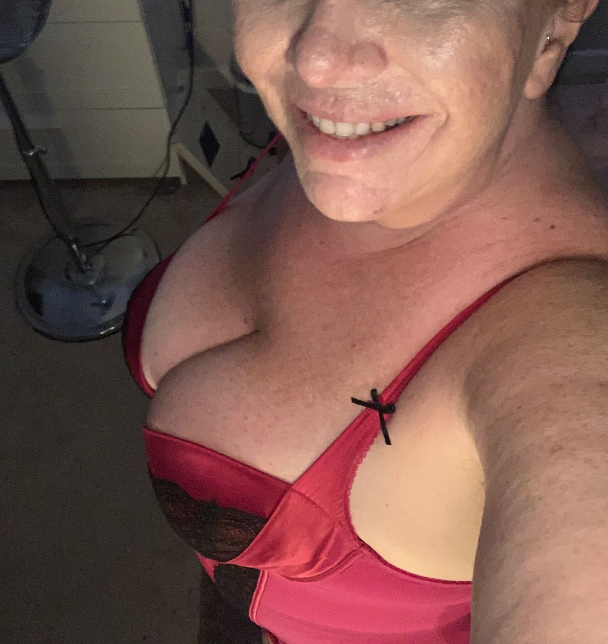 https://cdn.adultwork.com/gallery/G12/8904778.jpg