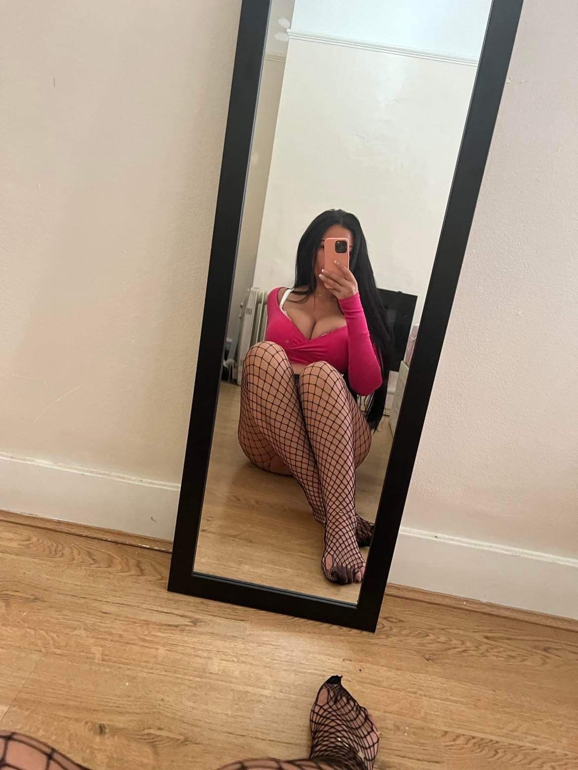 https://cdn.adultwork.com/gallery/G12/8905869.jpg