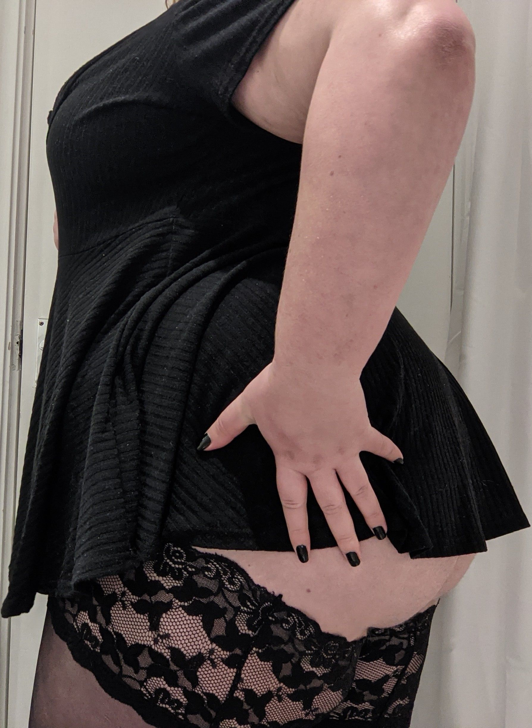 https://cdn.adultwork.com/gallery/G12/8906440.jpg