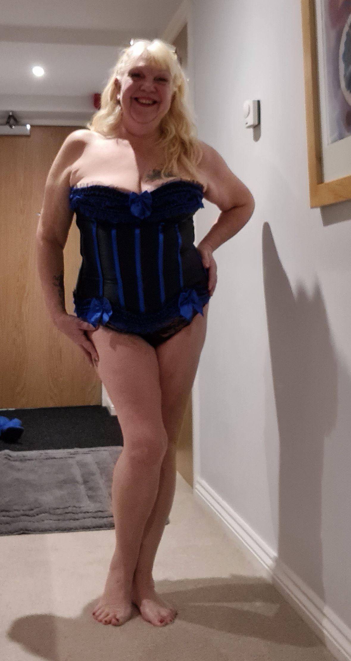 https://cdn.adultwork.com/gallery/G12/8907719.jpg