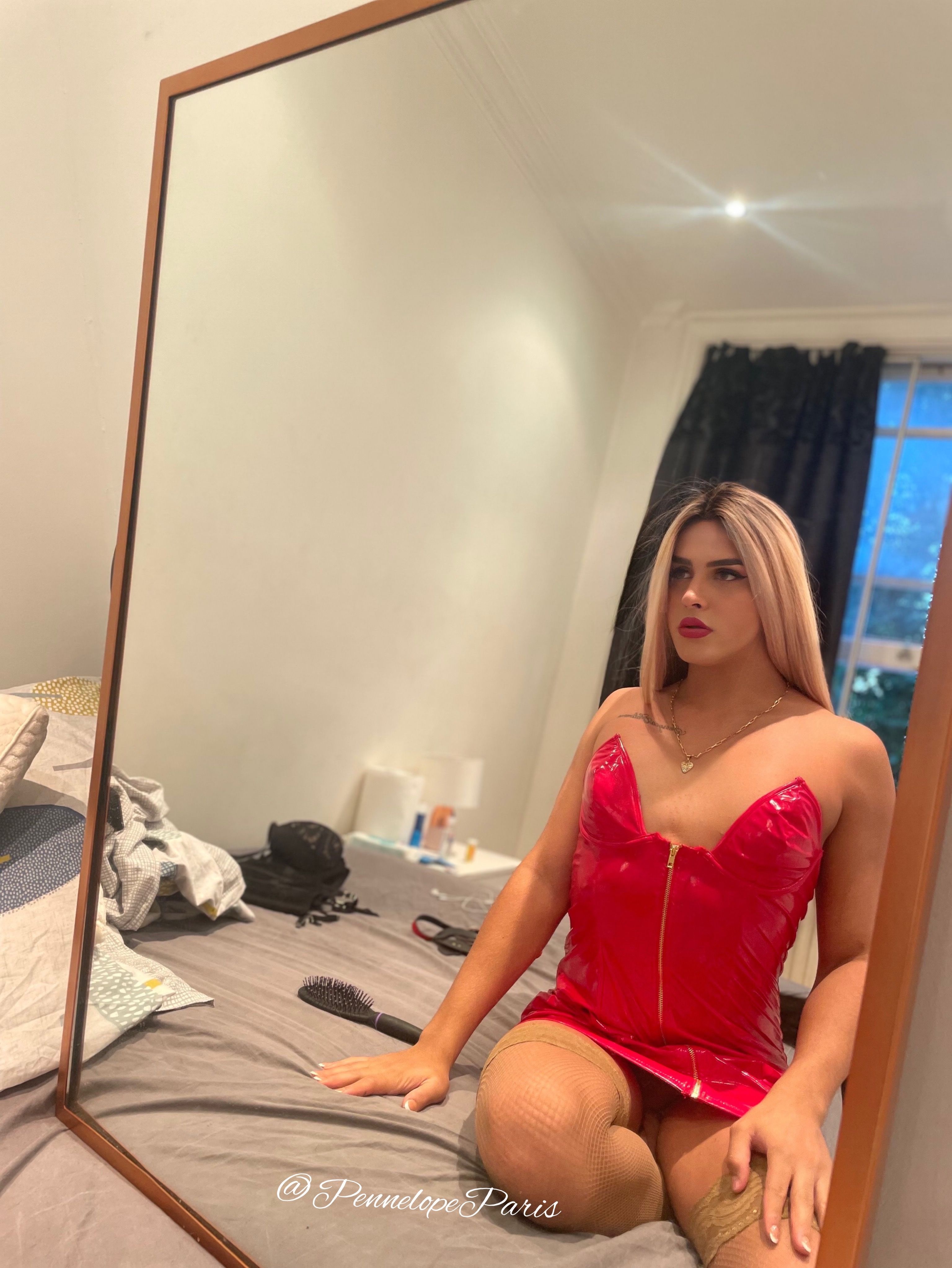 https://cdn.adultwork.com/gallery/G12/8908372.jpg