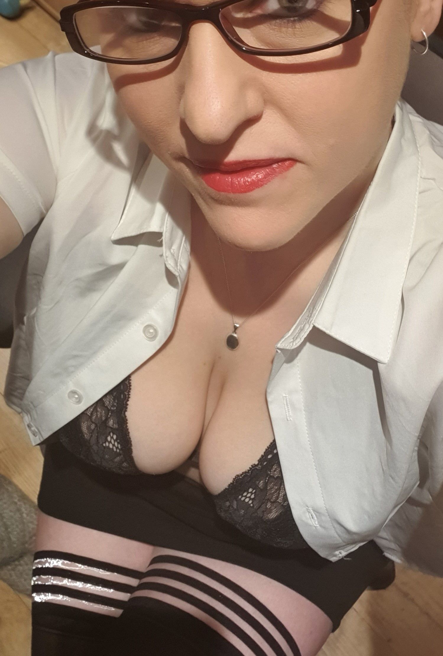 https://cdn.adultwork.com/gallery/G12/8908757.jpg