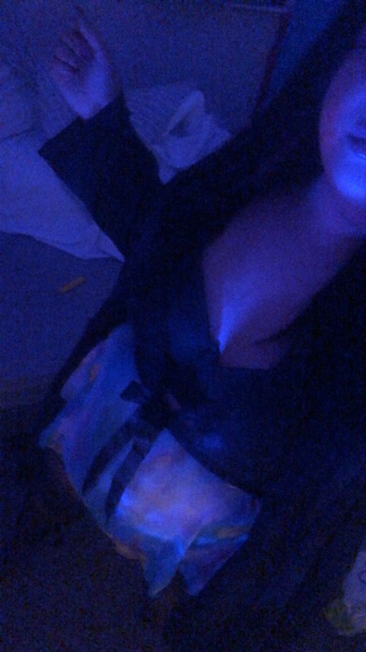 https://cdn.adultwork.com/gallery/G12/8910983.jpg