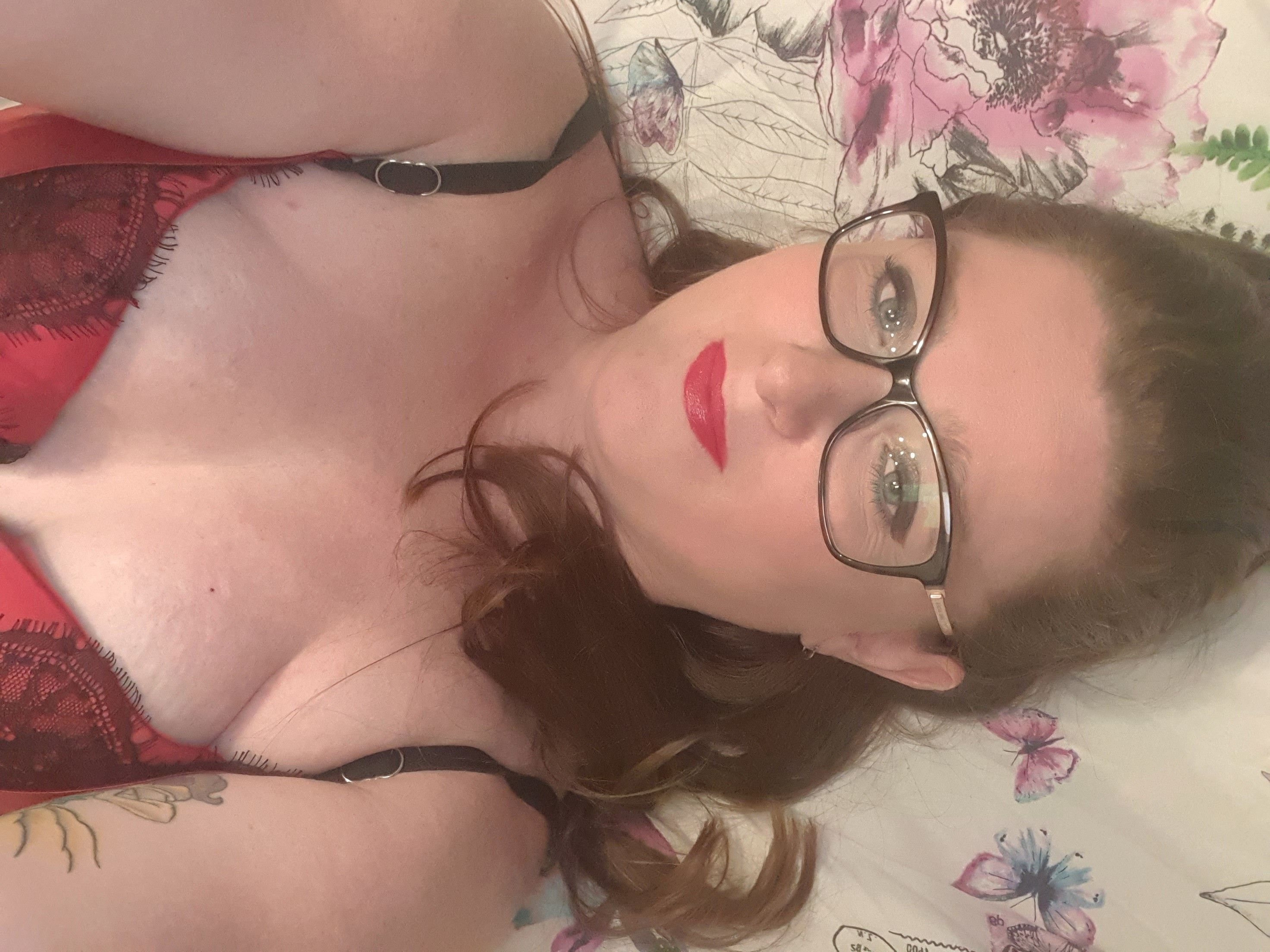 https://cdn.adultwork.com/gallery/G12/8911603.jpg