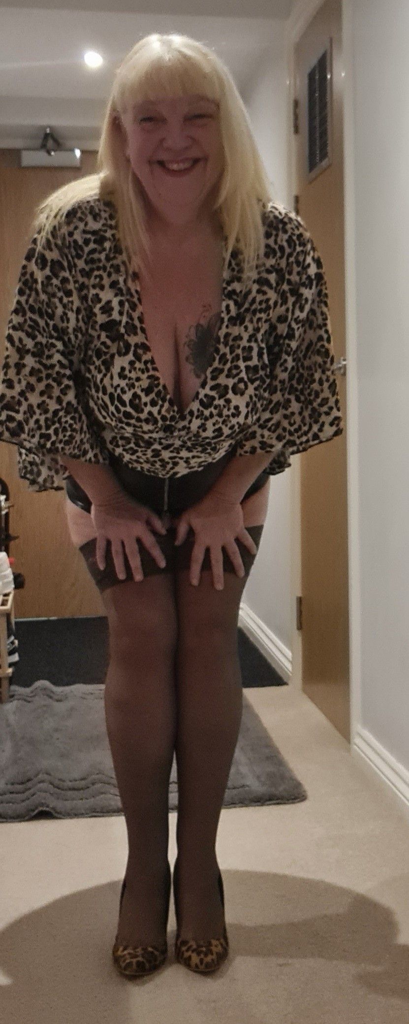 https://cdn.adultwork.com/gallery/G12/8913086.jpg