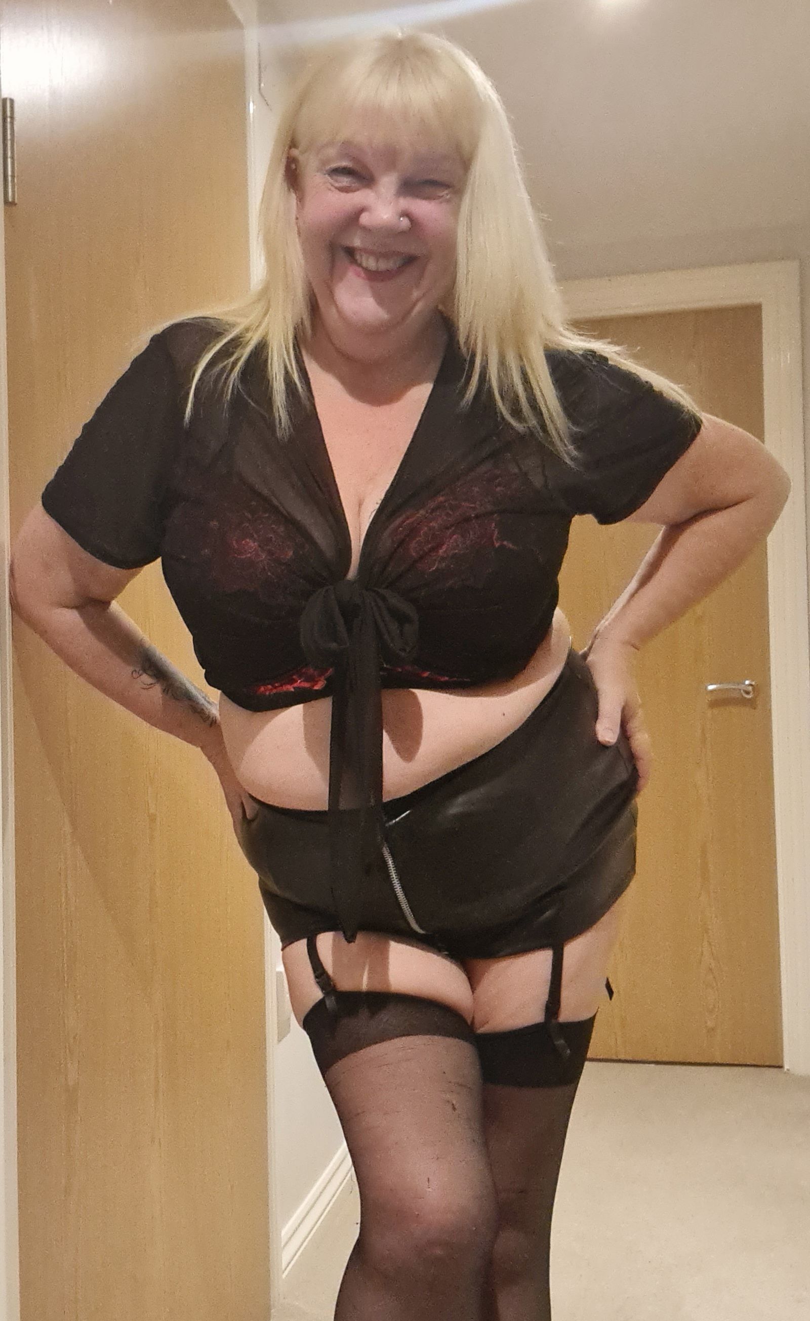 https://cdn.adultwork.com/gallery/G12/8913170.jpg