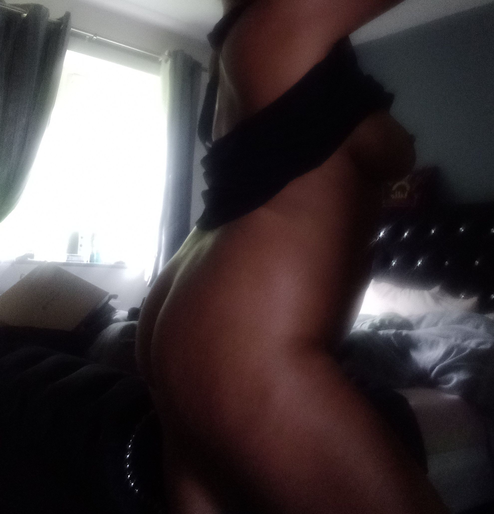 https://cdn.adultwork.com/gallery/G12/8913440.jpg