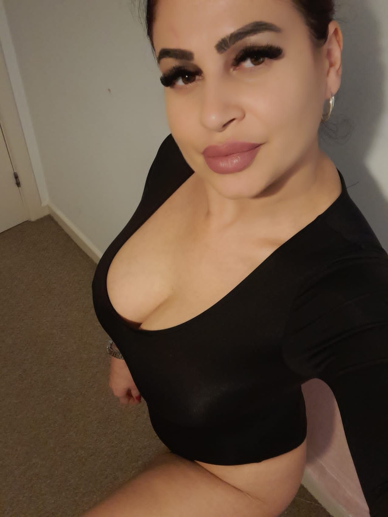 https://cdn.adultwork.com/gallery/G12/8913908.jpg