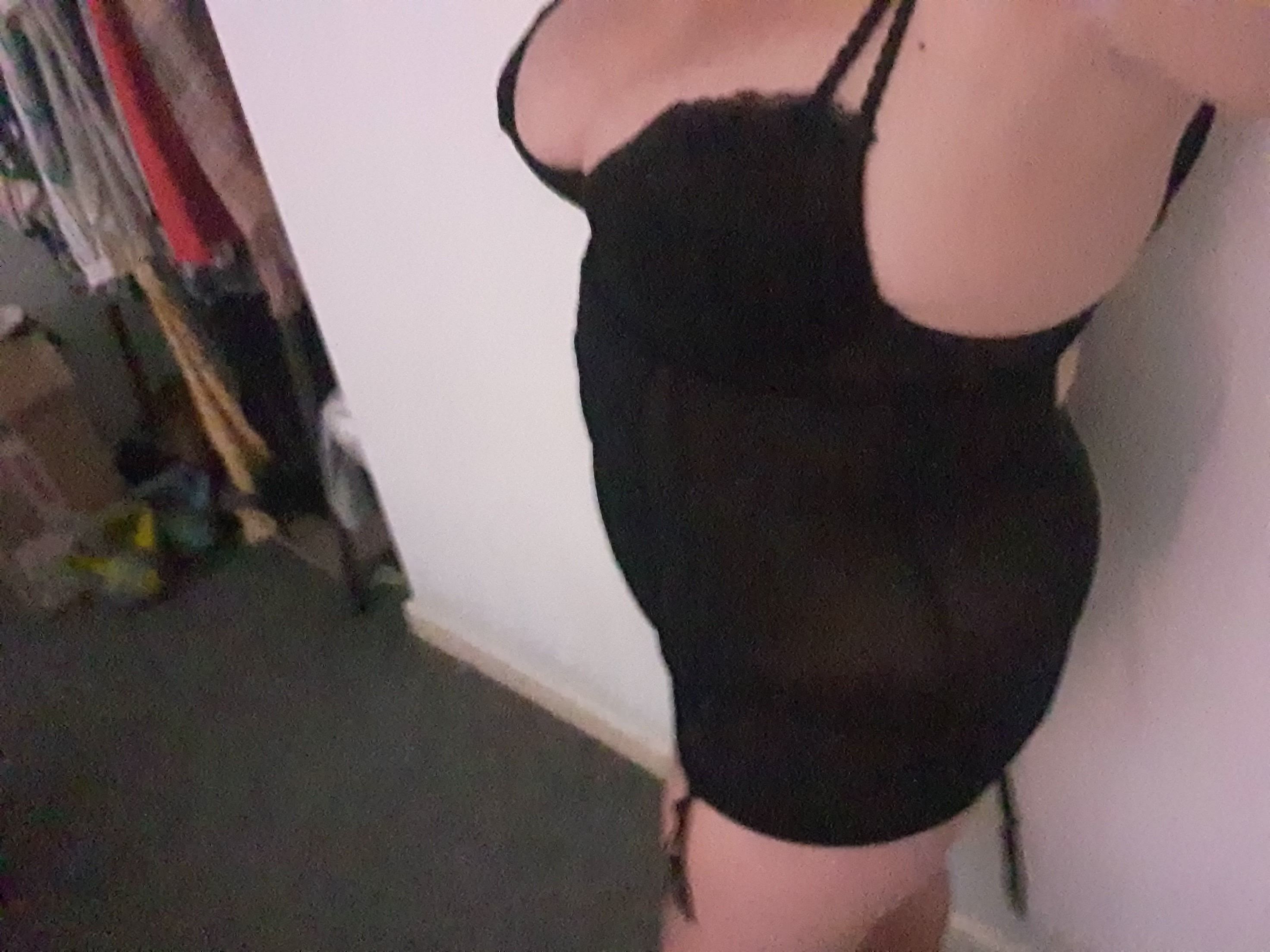 https://cdn.adultwork.com/gallery/G12/8916993.jpg