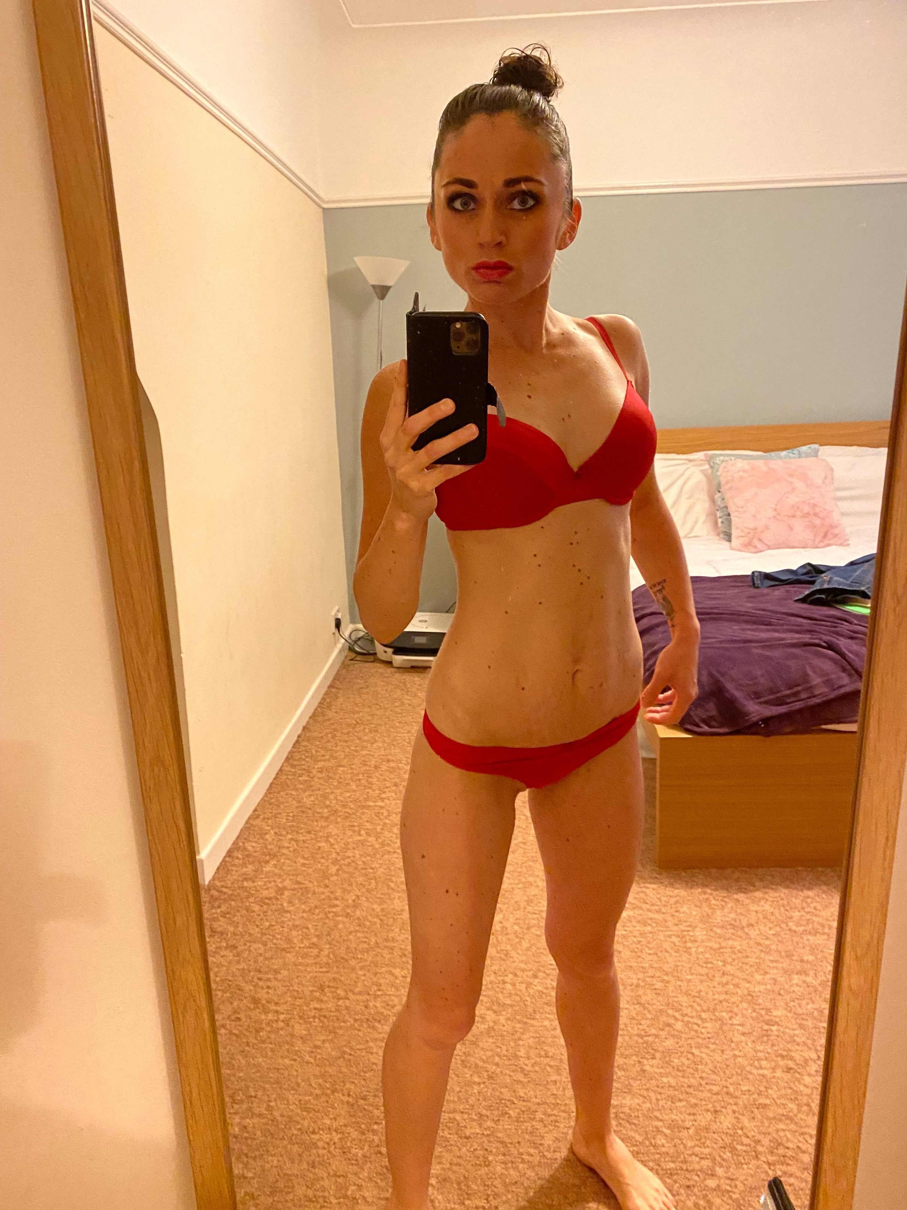 https://cdn.adultwork.com/gallery/G12/8917496.jpg