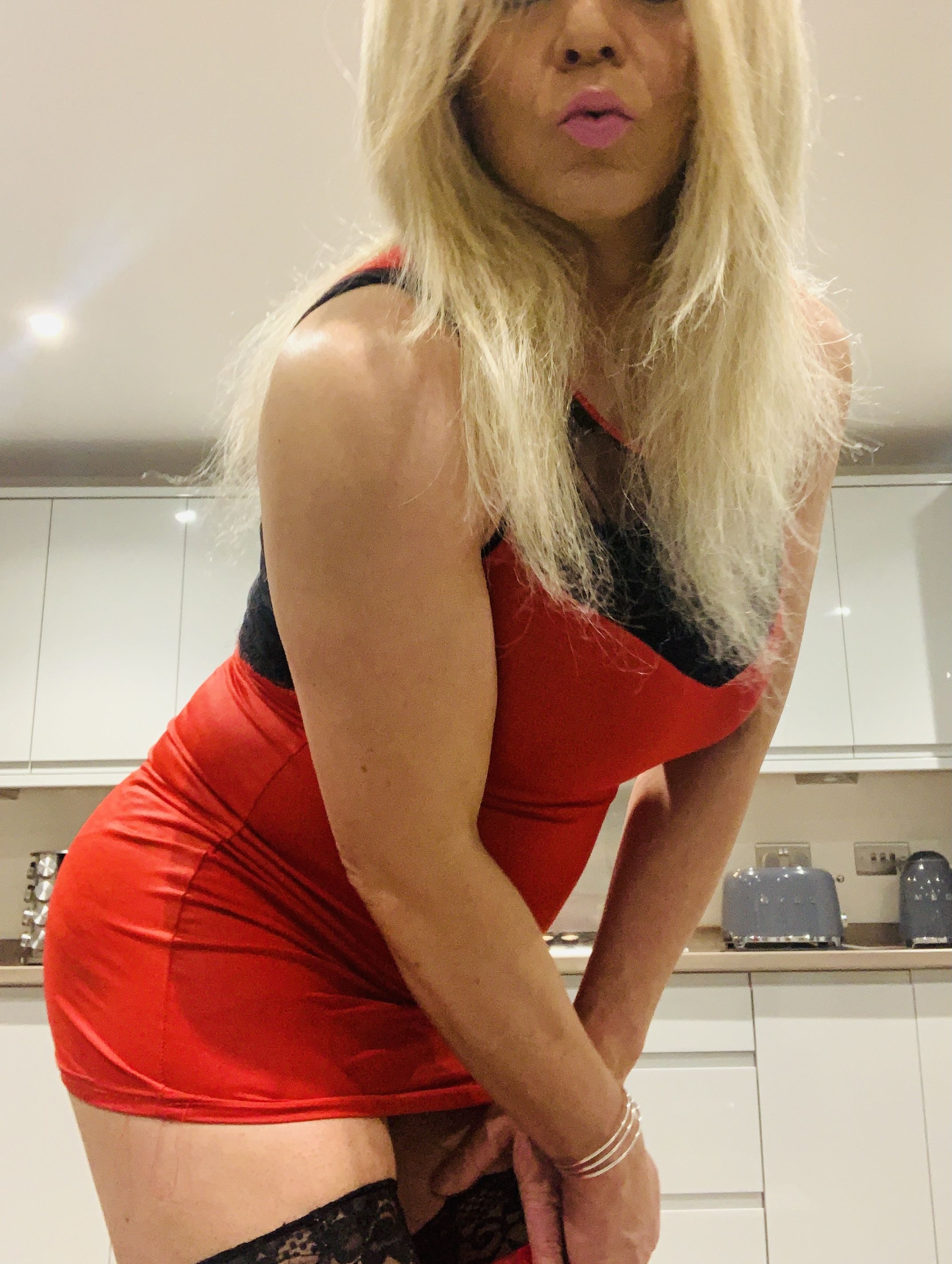 https://cdn.adultwork.com/gallery/G12/8917618.jpg