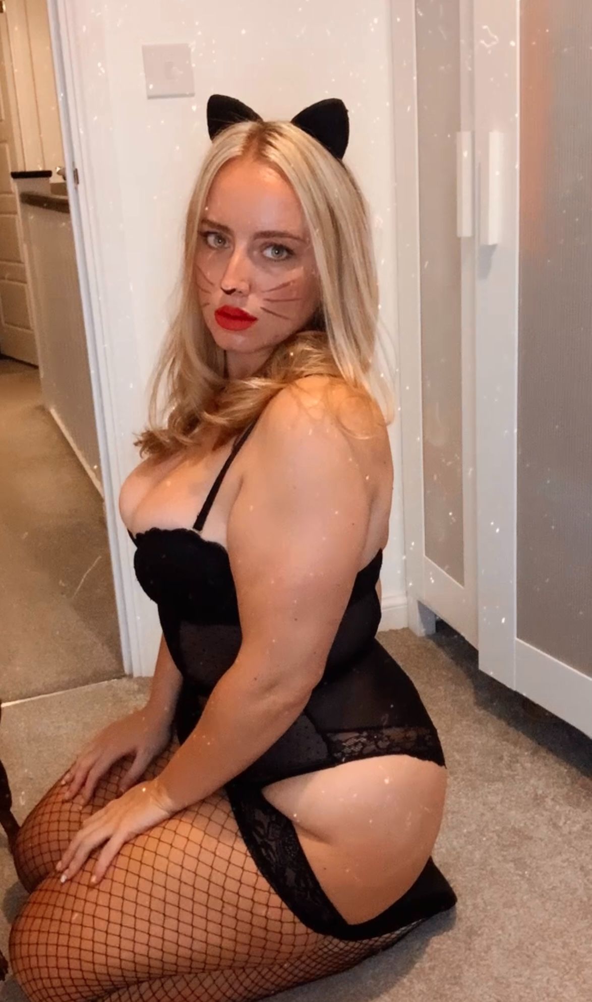 https://cdn.adultwork.com/gallery/G12/8918322.jpg