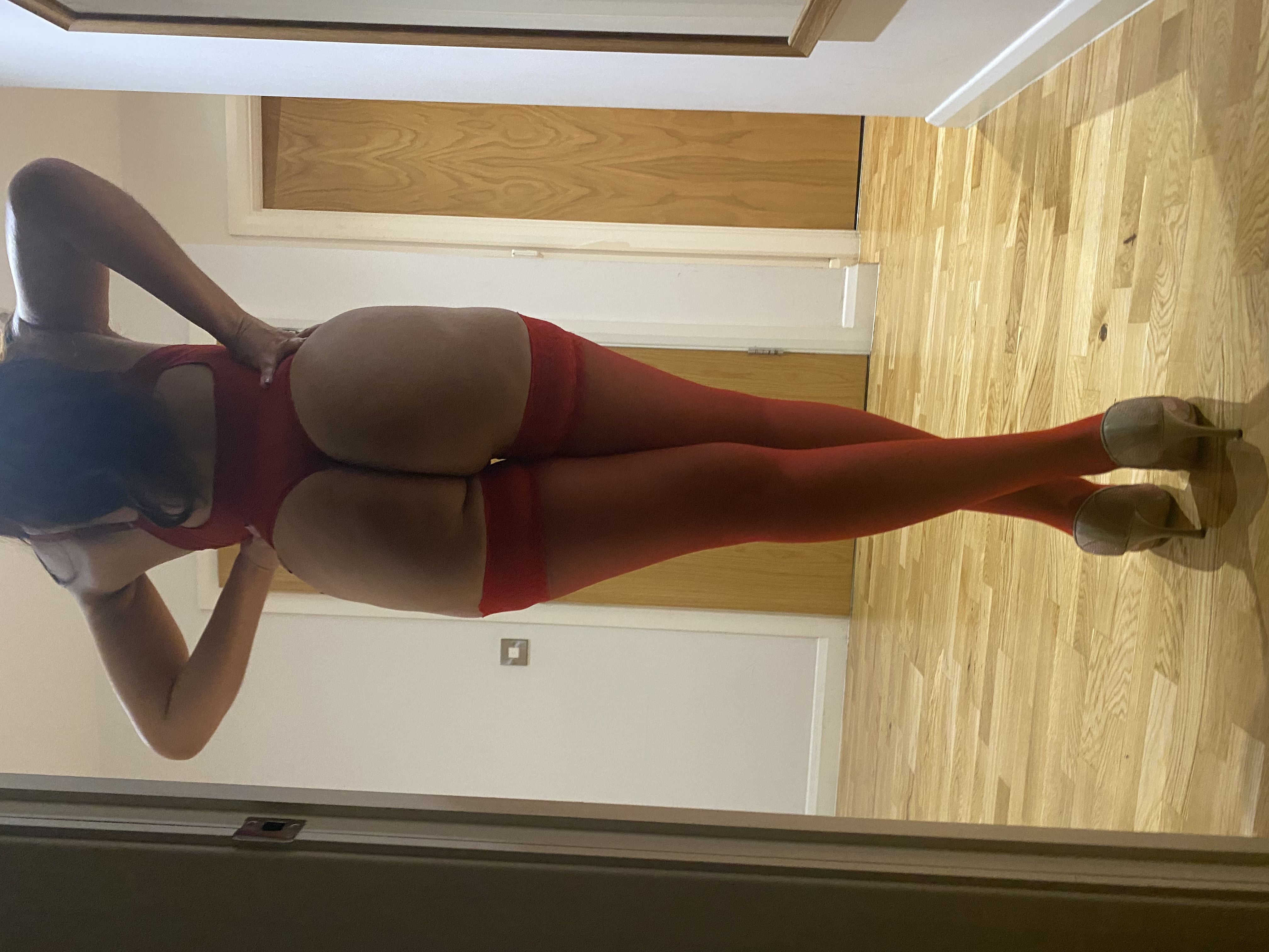 https://cdn.adultwork.com/gallery/G12/8918874.jpg