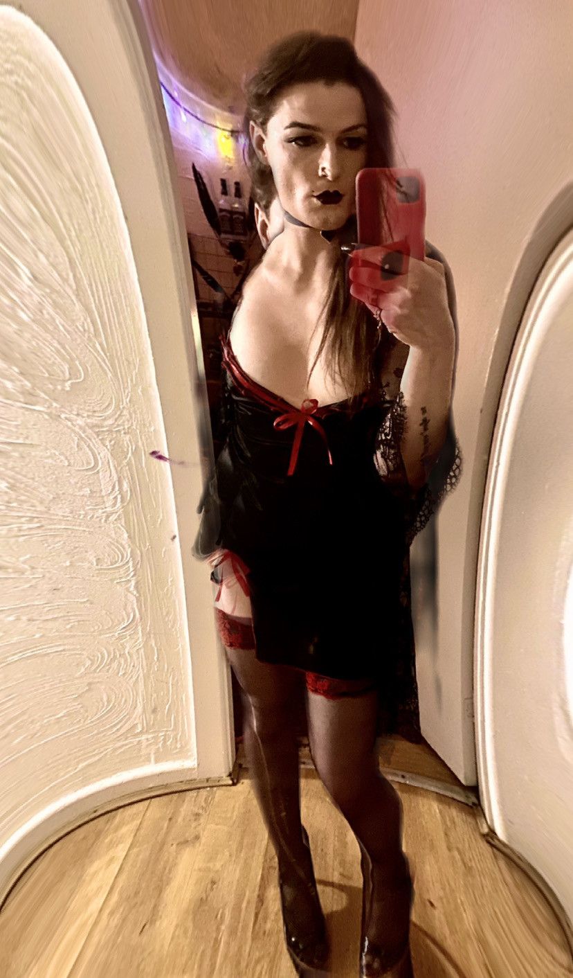 https://cdn.adultwork.com/gallery/G12/8919408.jpg