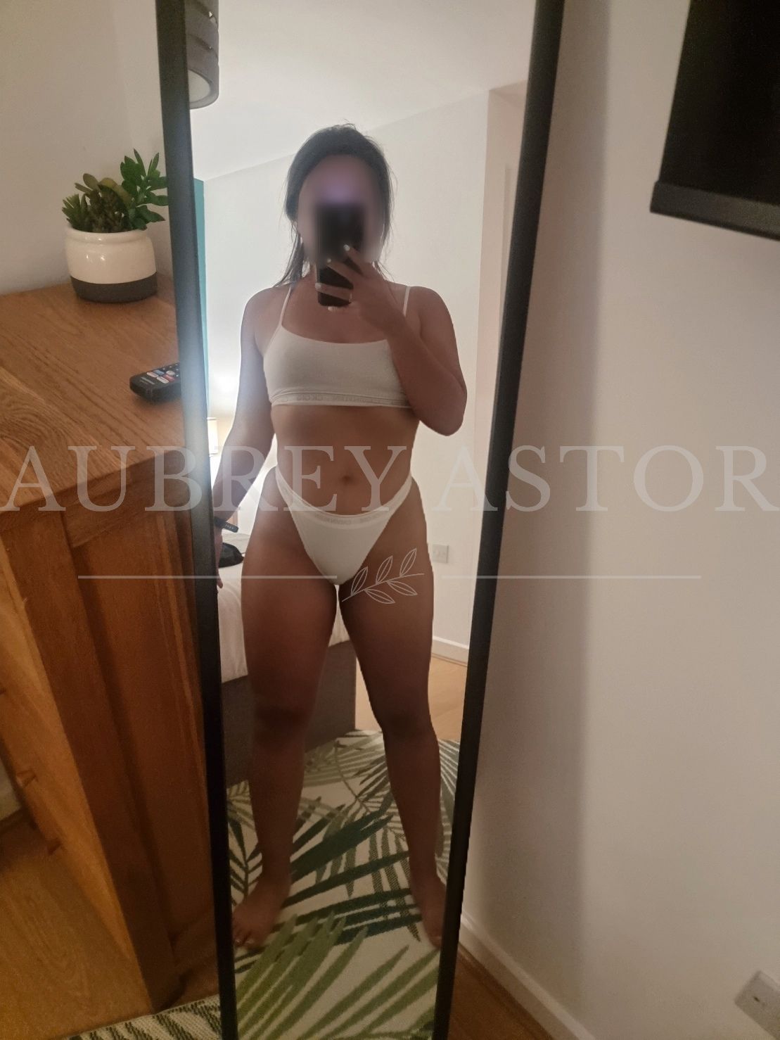 https://cdn.adultwork.com/gallery/G12/8919555.jpg