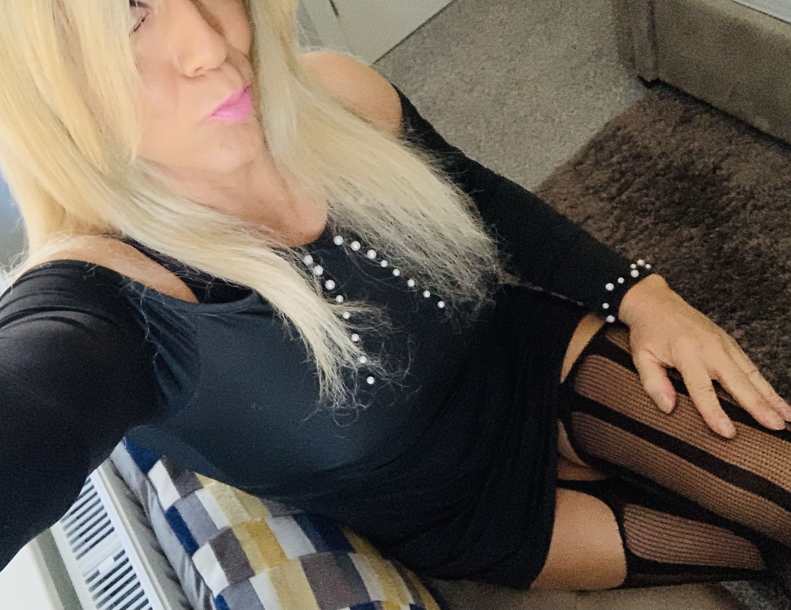 https://cdn.adultwork.com/gallery/G12/8919663.jpg