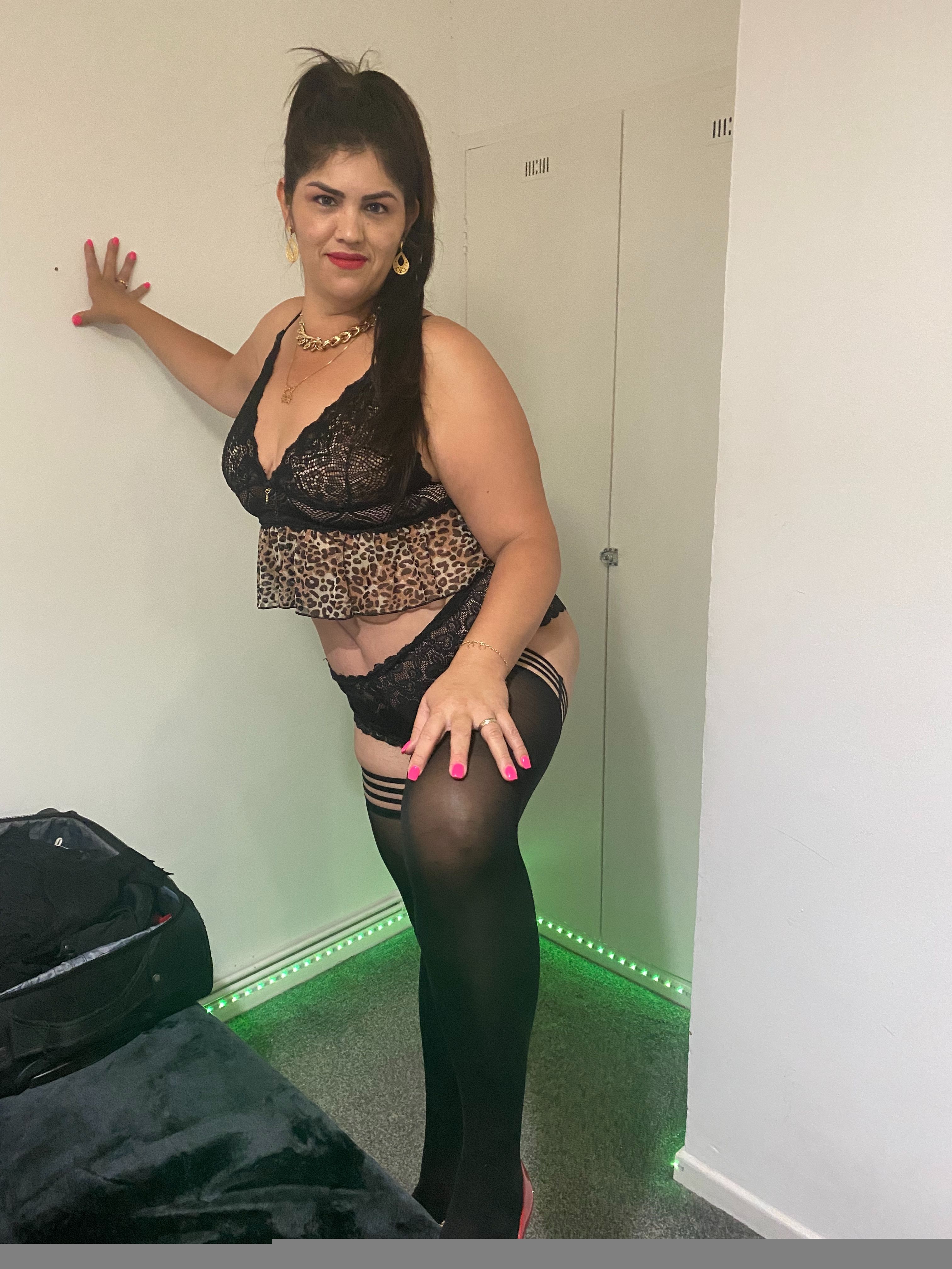 https://cdn.adultwork.com/gallery/G12/8919761.jpg