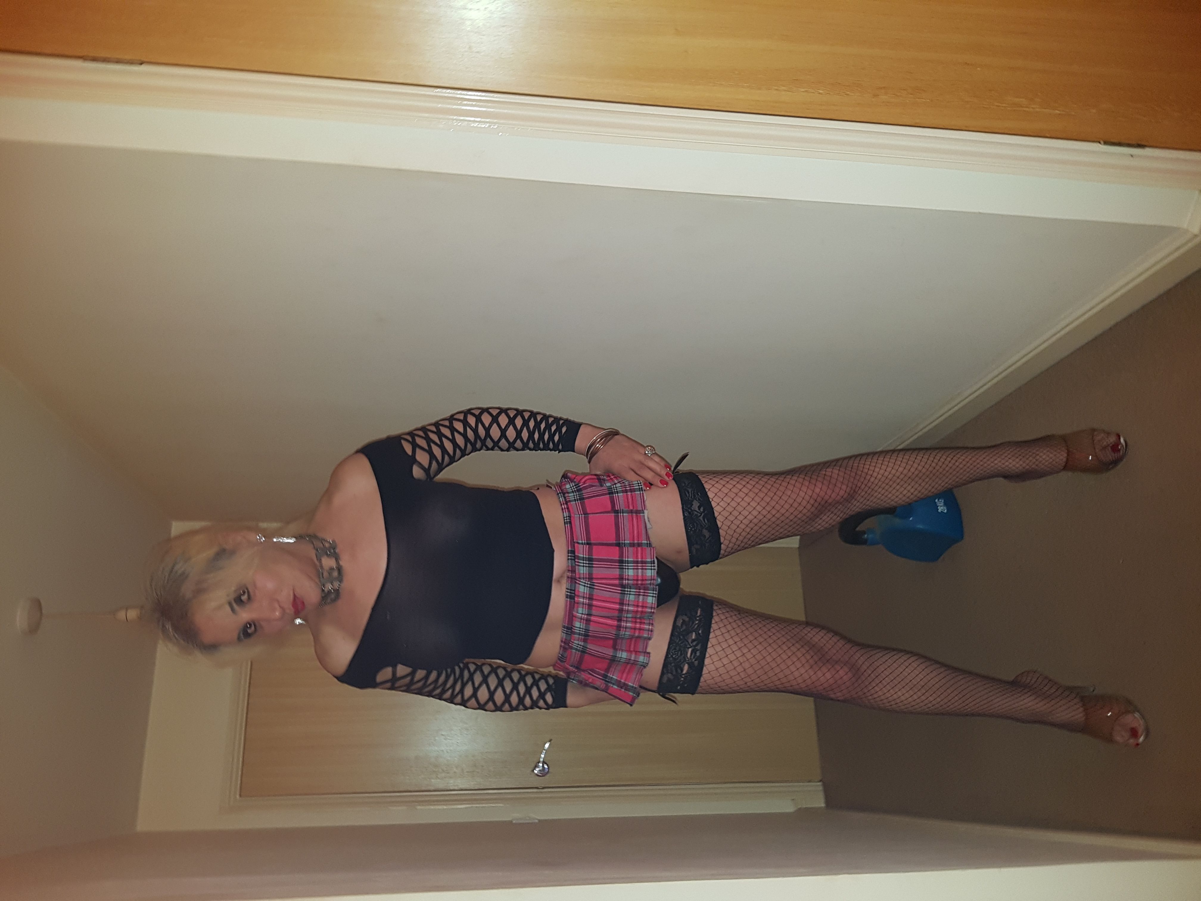 https://cdn.adultwork.com/gallery/G12/8921341.jpg