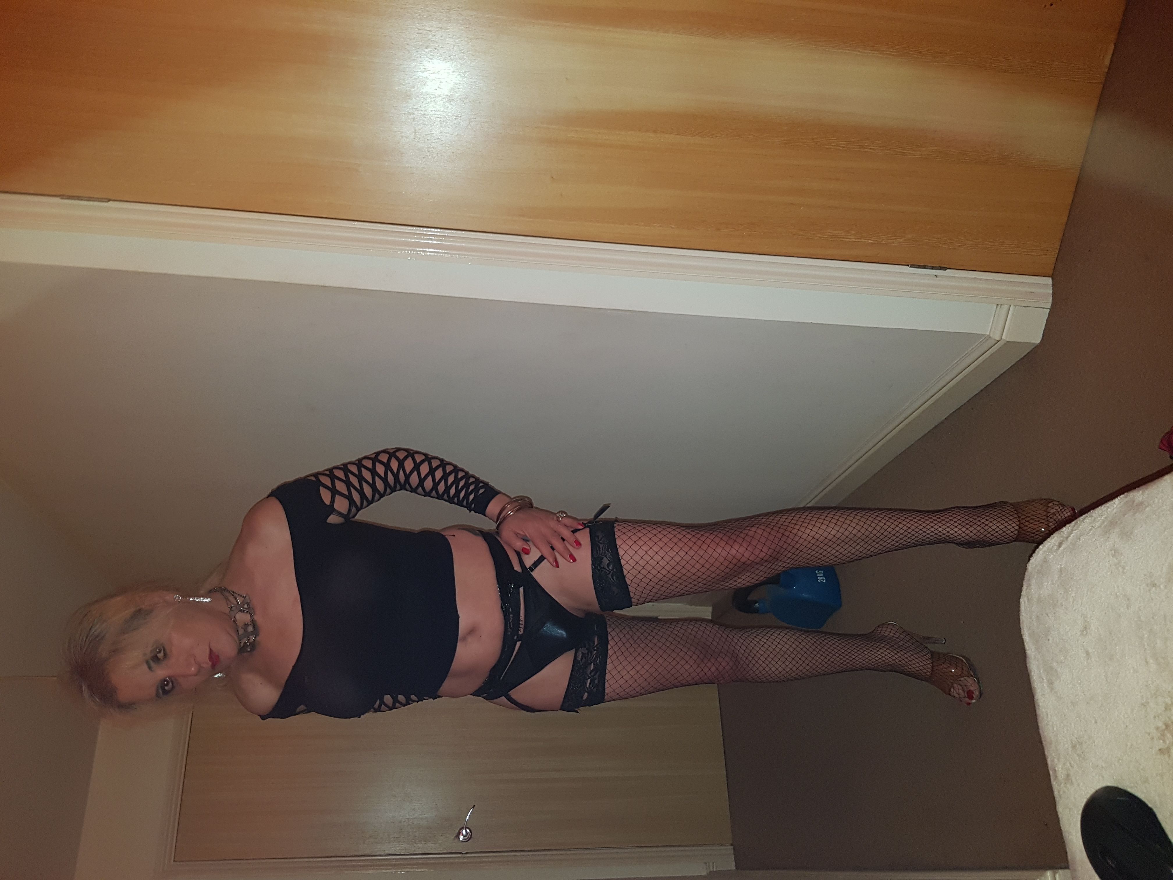 https://cdn.adultwork.com/gallery/G12/8921342.jpg