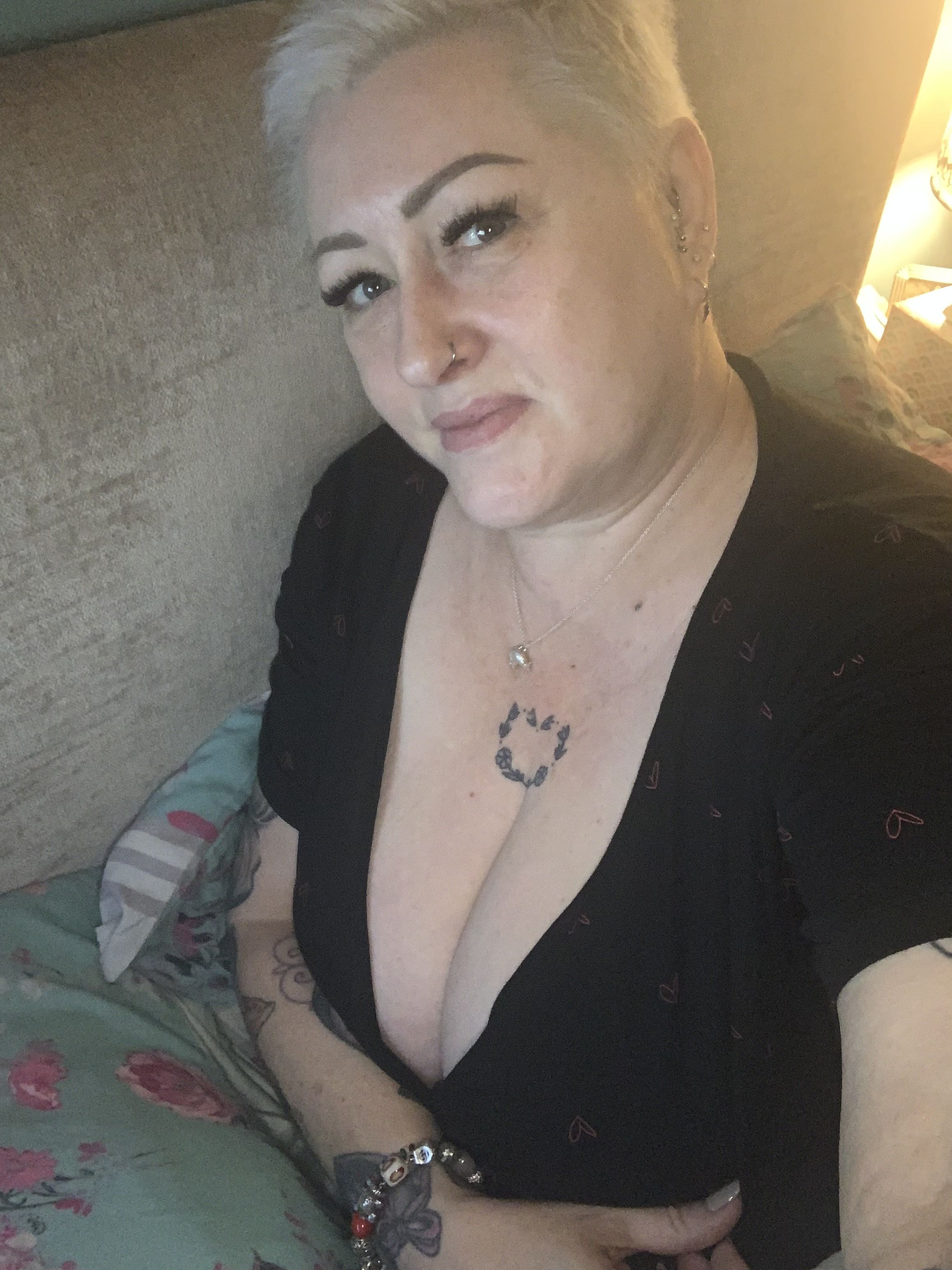 https://cdn.adultwork.com/gallery/G12/8921661.jpg