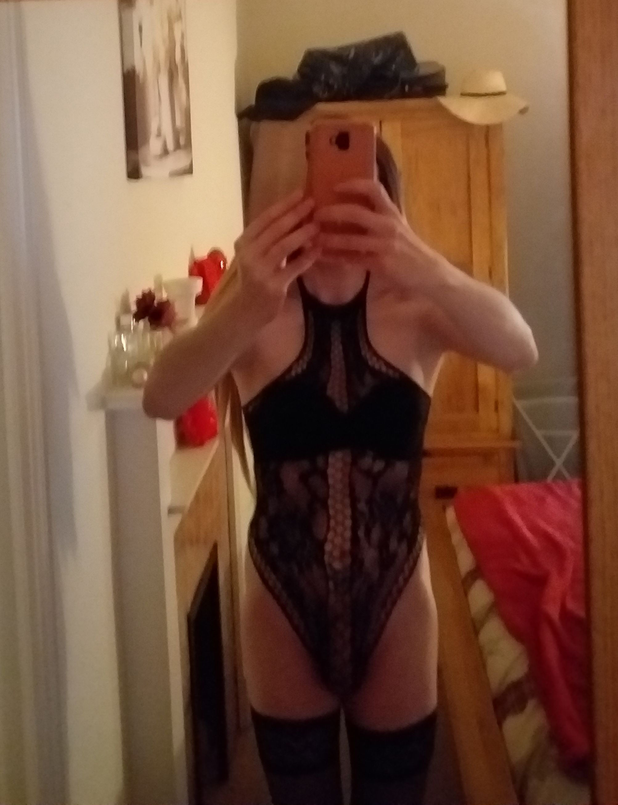 https://cdn.adultwork.com/gallery/G12/8921914.jpg