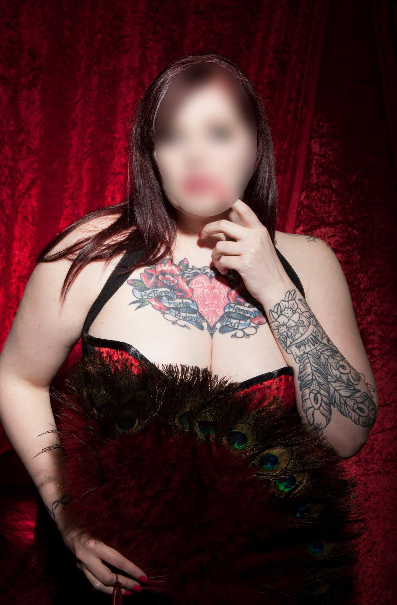 https://cdn.adultwork.com/gallery/G12/8928584.jpg