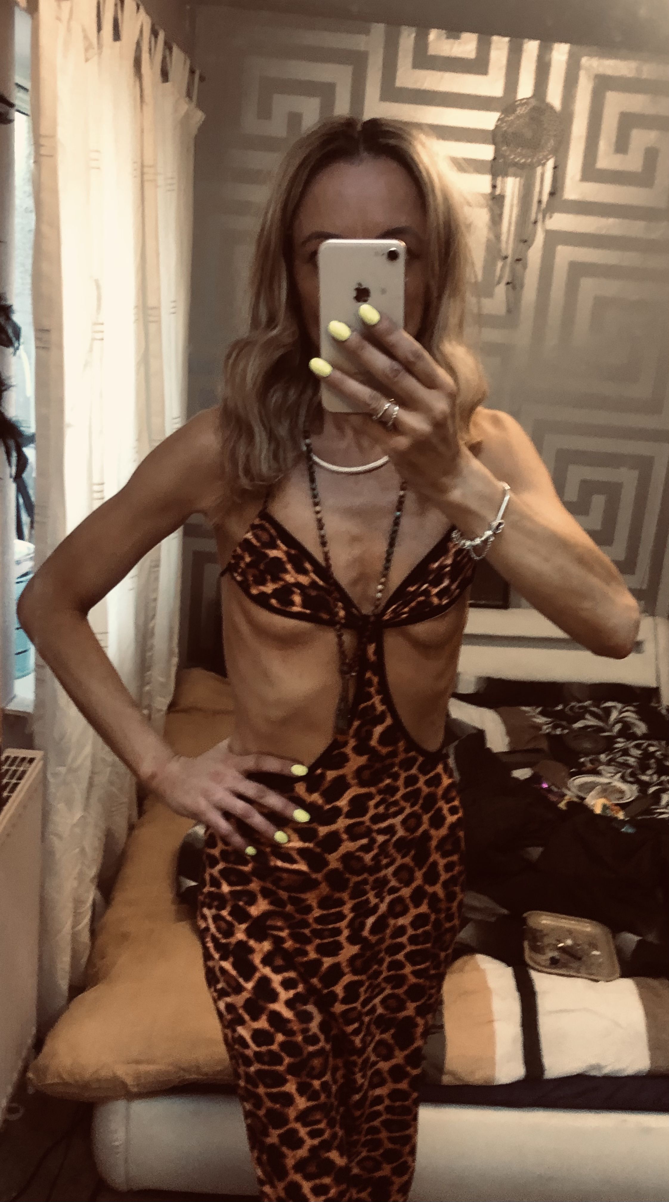 https://cdn.adultwork.com/gallery/G12/8929184.jpg