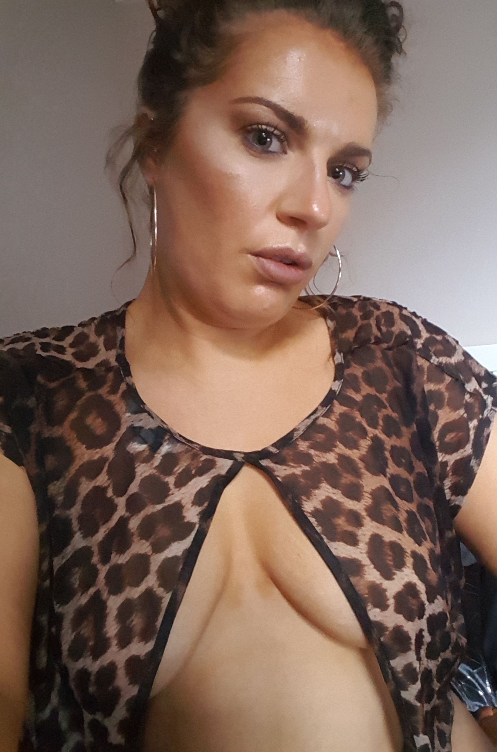 https://cdn.adultwork.com/gallery/G12/8929269.jpg