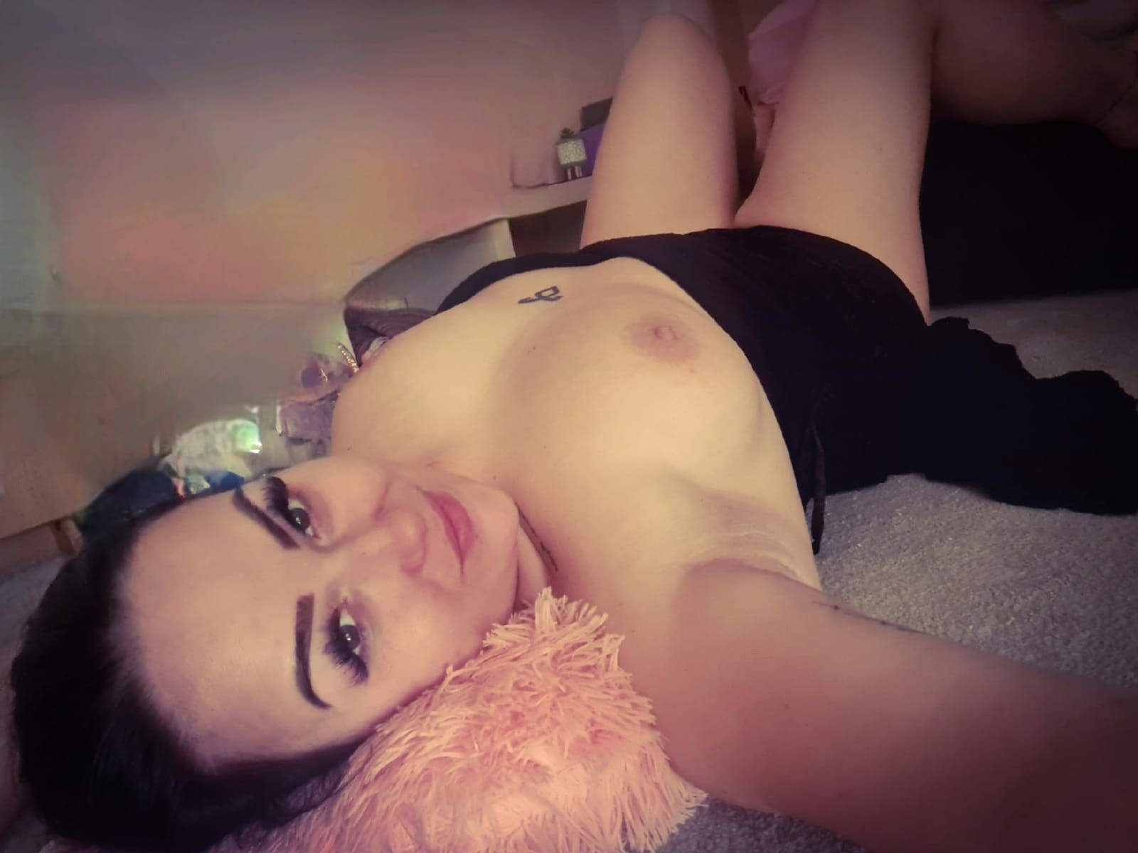 https://cdn.adultwork.com/gallery/G12/8932337.jpg