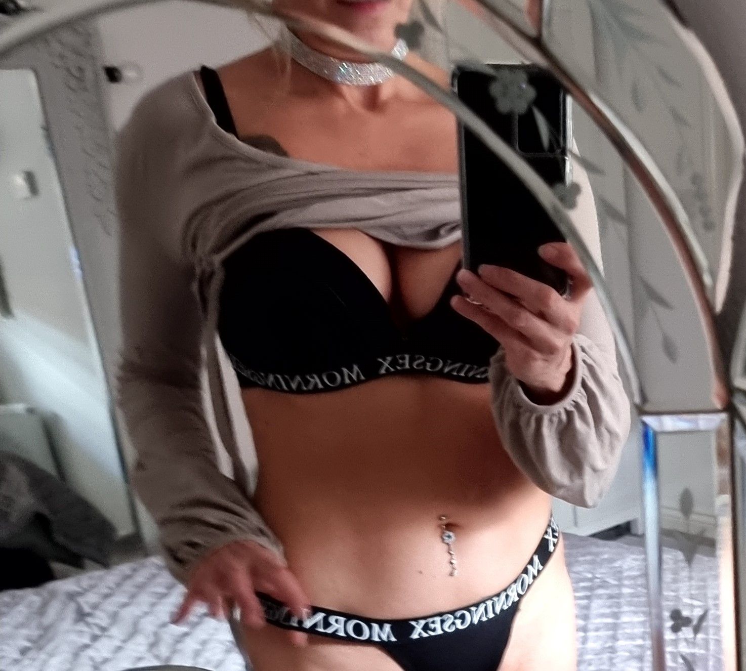 https://cdn.adultwork.com/gallery/G12/8932430.jpg