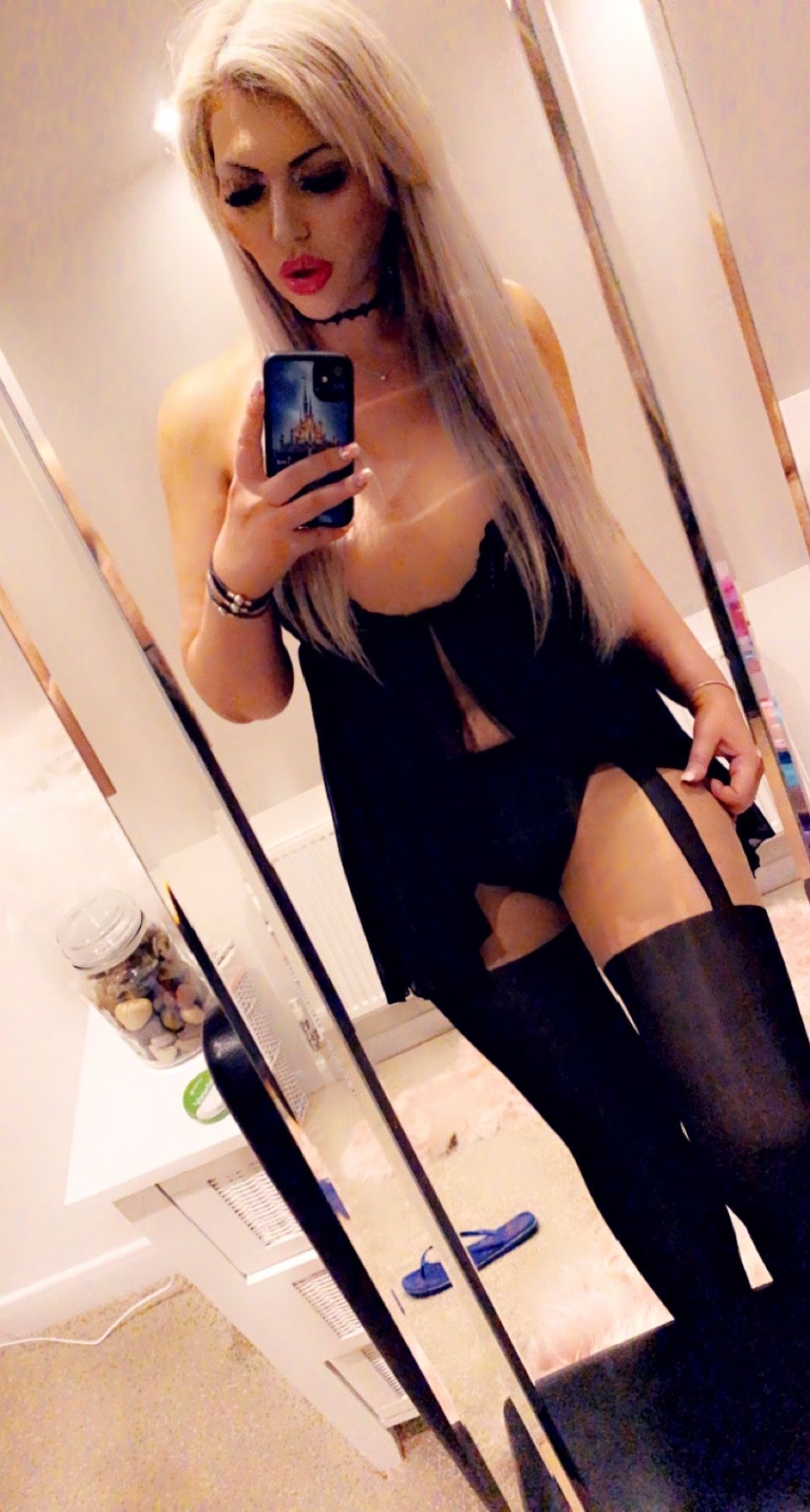 https://cdn.adultwork.com/gallery/G12/8934814.jpg