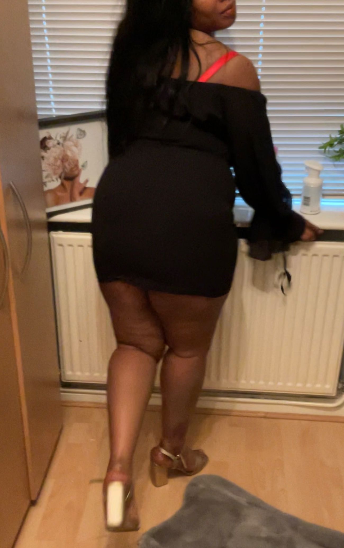 https://cdn.adultwork.com/gallery/G12/8940737.jpg