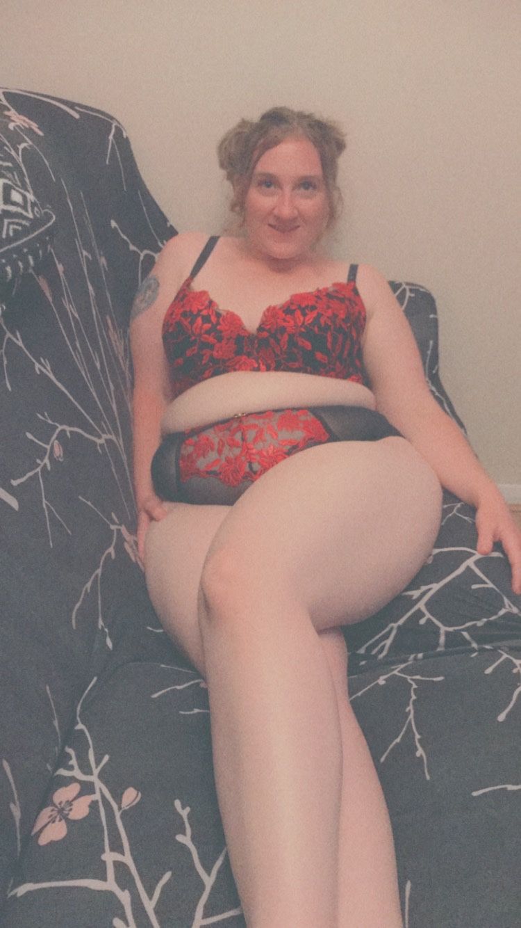 https://cdn.adultwork.com/gallery/G12/8941687.jpg