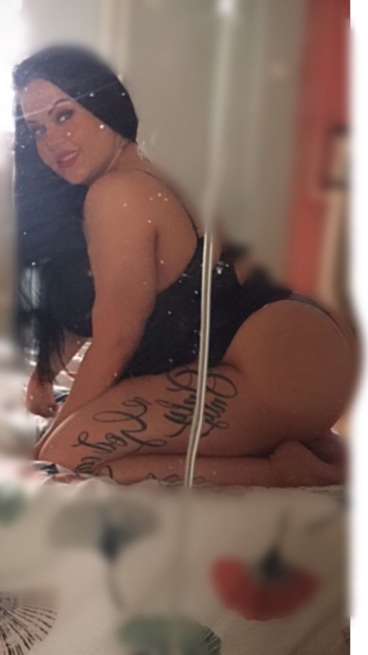 https://cdn.adultwork.com/gallery/G12/8943488.jpg