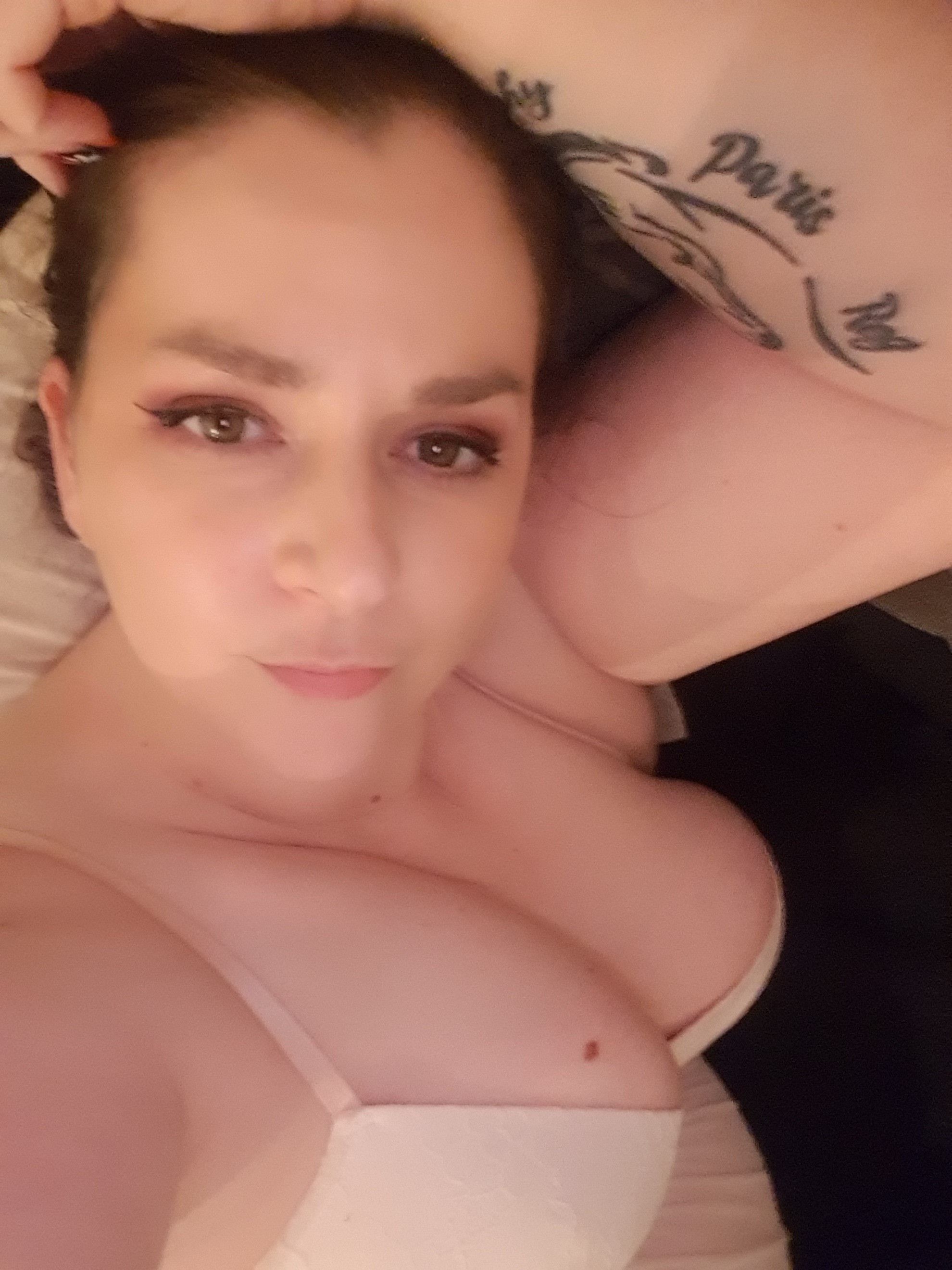 https://cdn.adultwork.com/gallery/G12/8944486.jpg