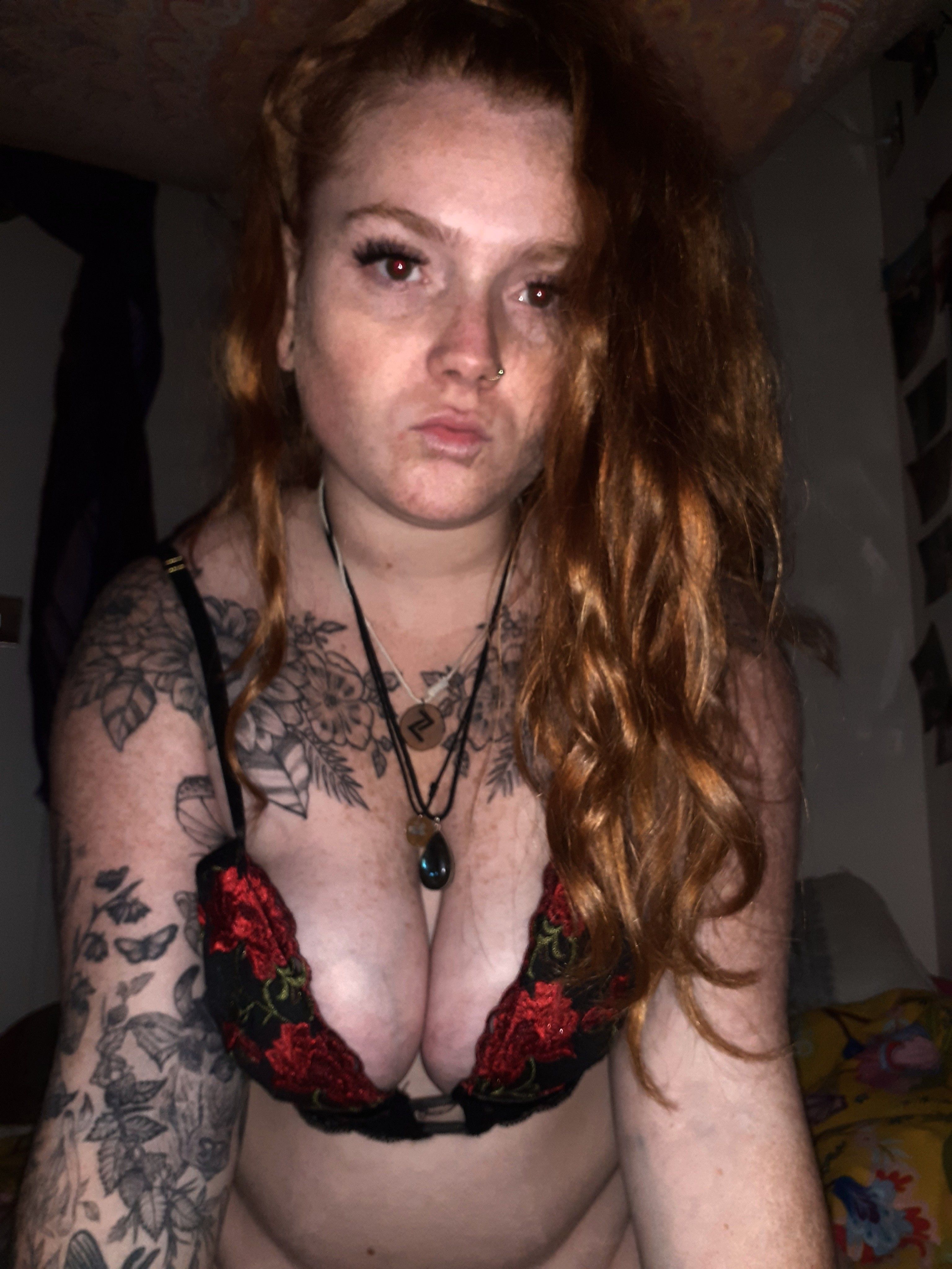 https://cdn.adultwork.com/gallery/G12/8946908.jpg