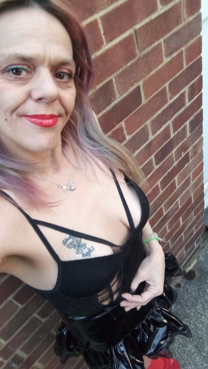 https://cdn.adultwork.com/gallery/G12/8947526.jpg